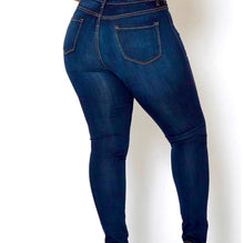 Load image into Gallery viewer, Everyday High Waisted Jeans (Plus)